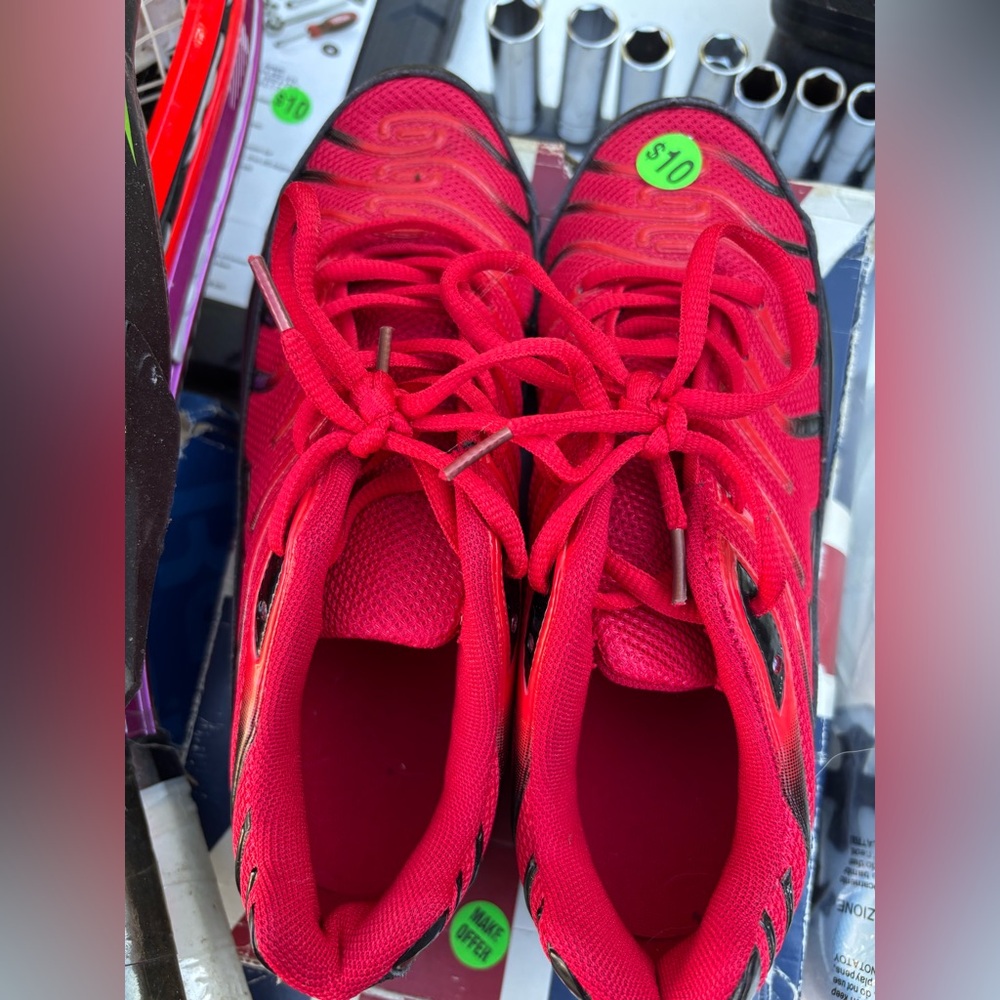Shoes never worn